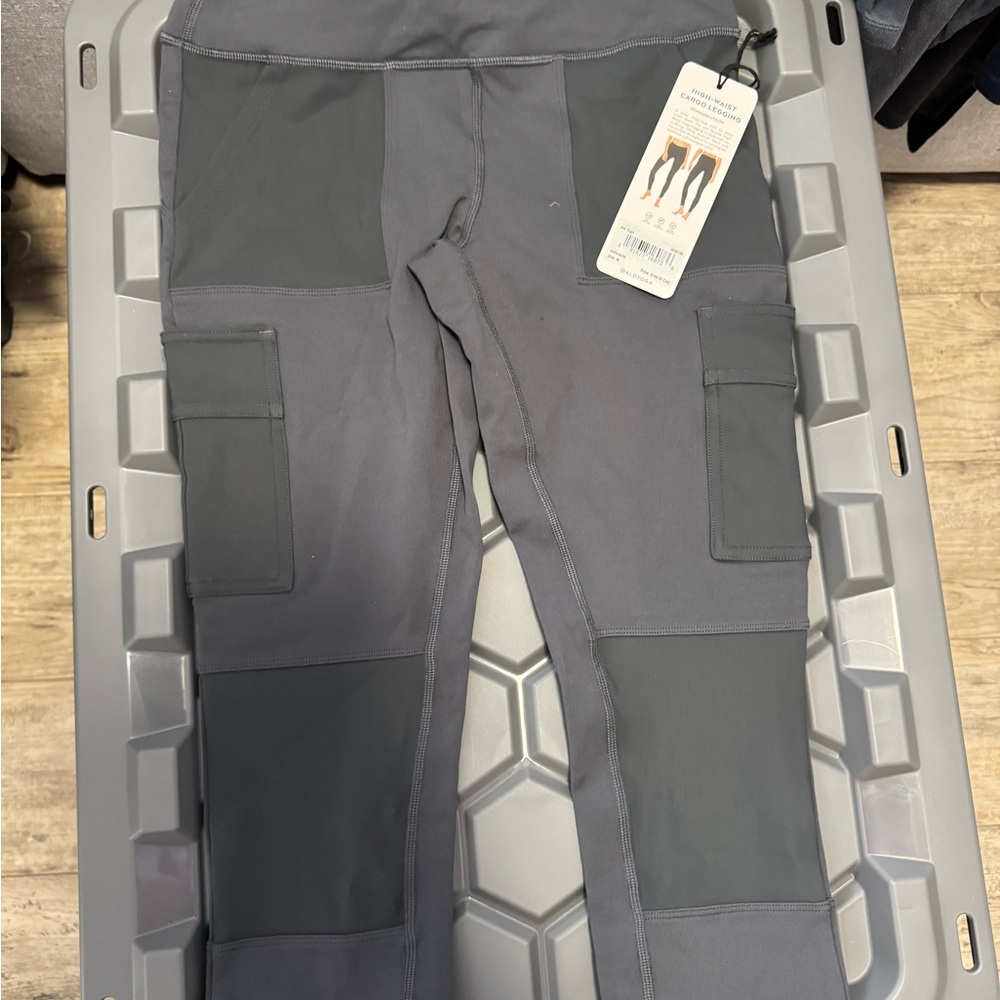 ALO Yoga Anthracite High-Waist Cargo Legging